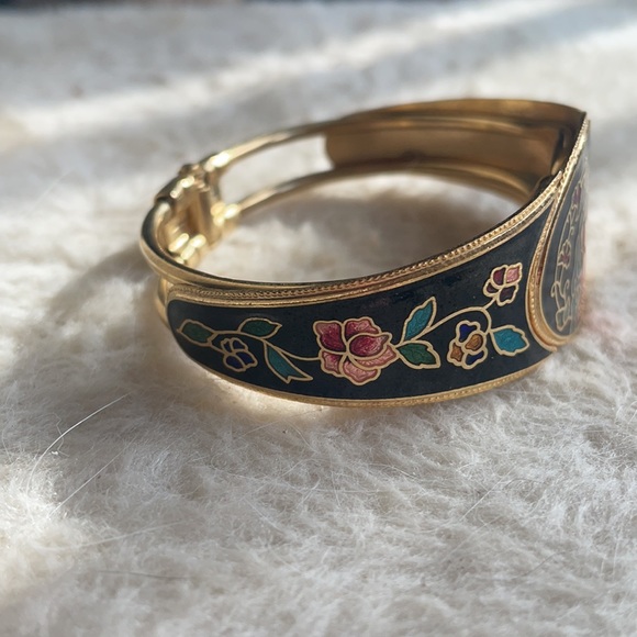 Vintage Cloisonné  Unicorn Flowers Enamel Gold Tone Clamp Bangle Bracelet - Picture 3 of 3